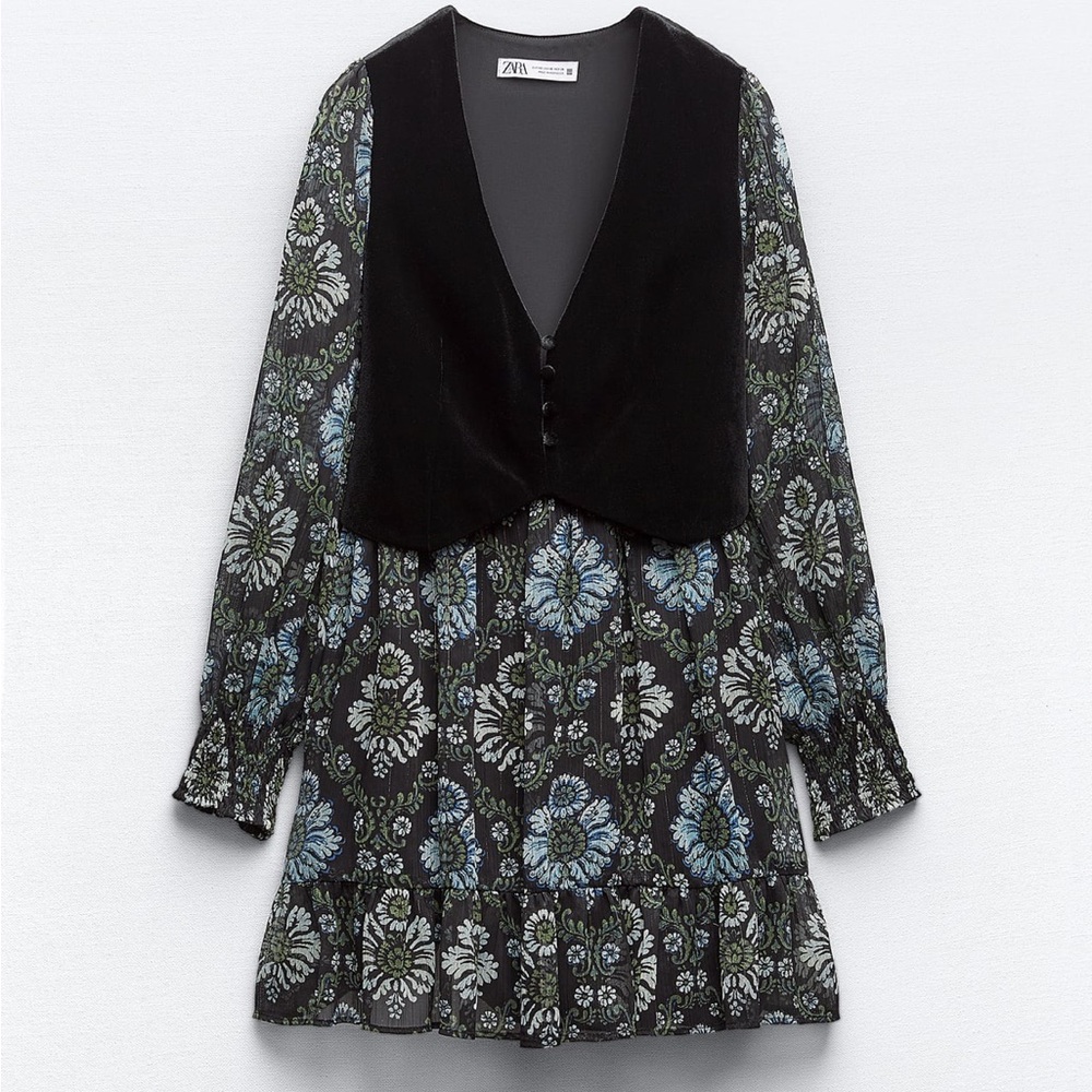 Zara dress, perfect for winter! Worn once.